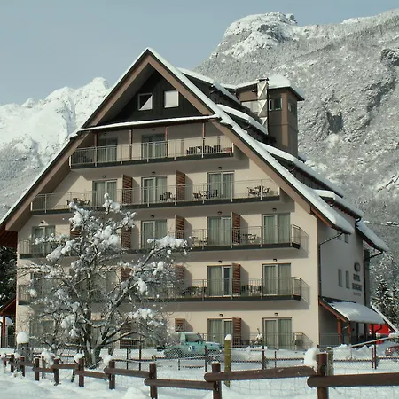 Mangart Hotel 4*
